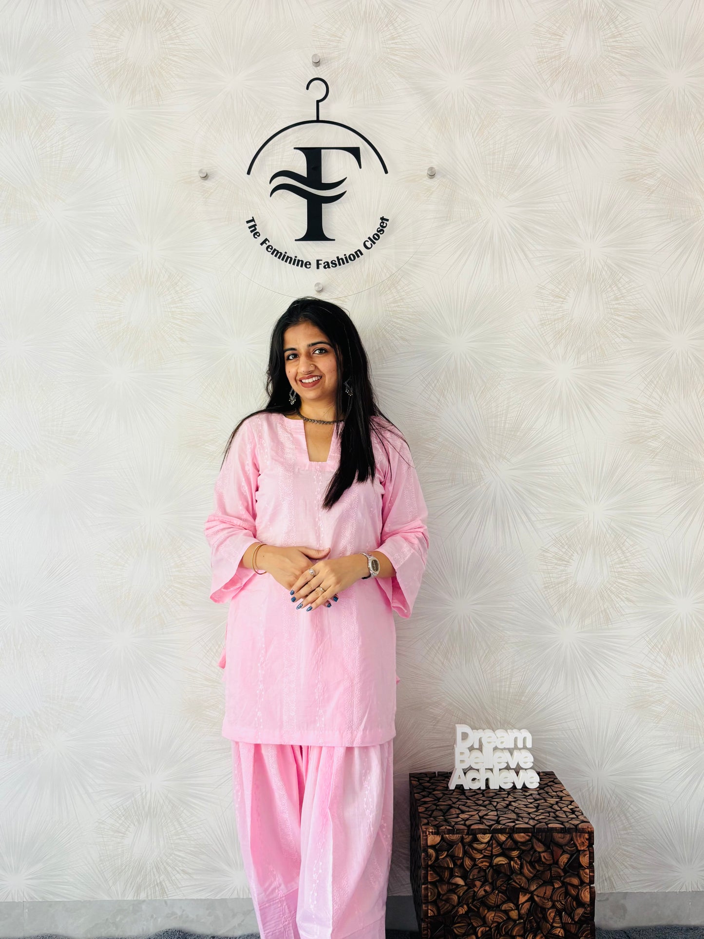 Gulabi Nazakat Set