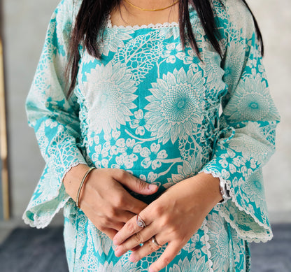 Dori Bloom Kurti