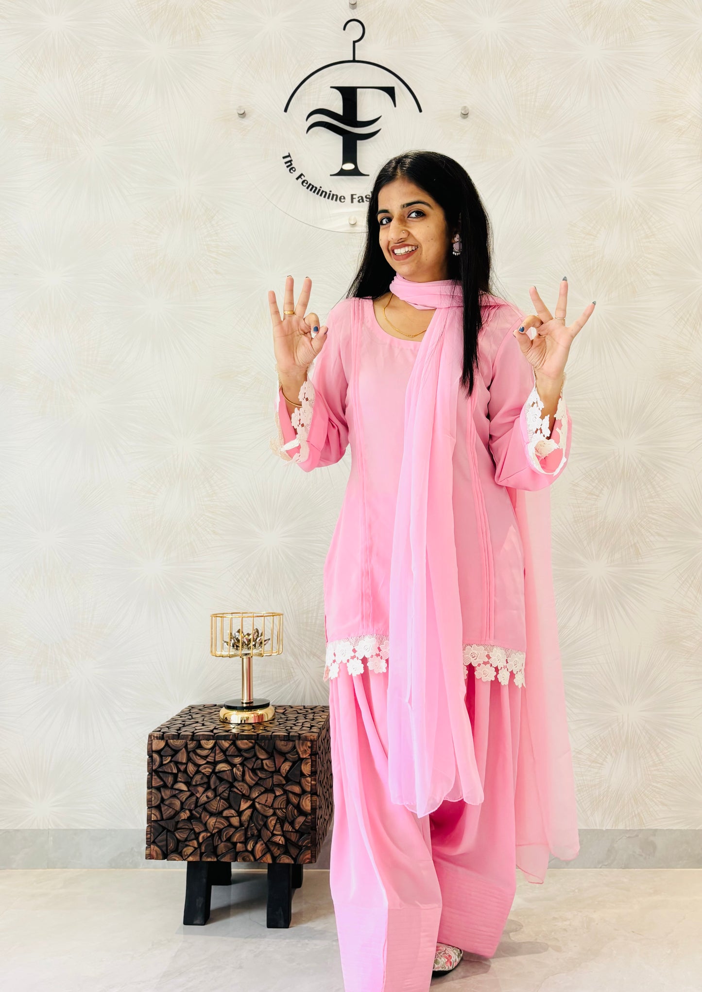 Gulrukh Farshi Set