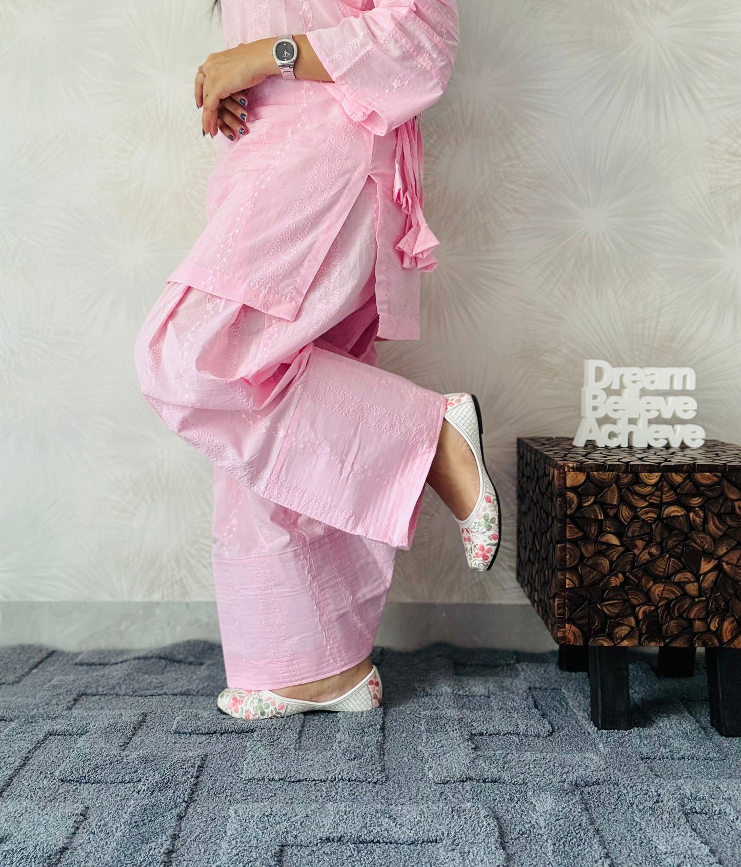 Gulabi Nazakat Set