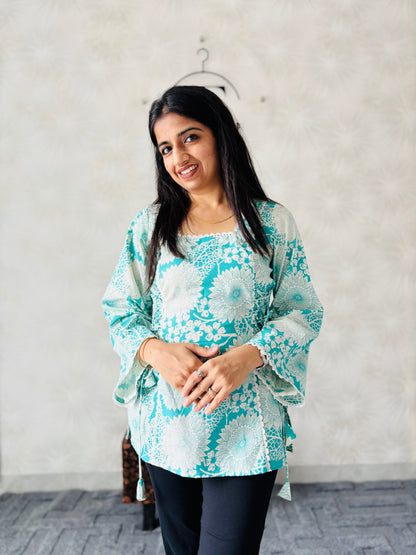 Dori Bloom Kurti