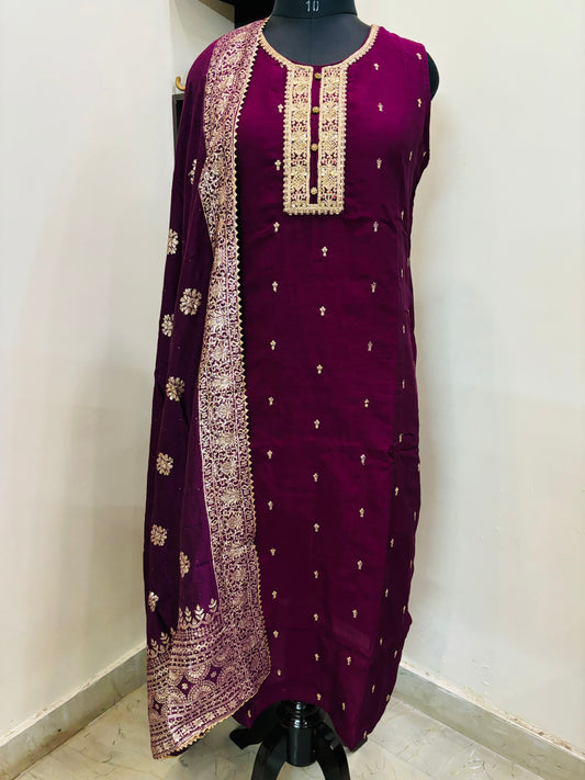 Banarasi Bliss Suit set