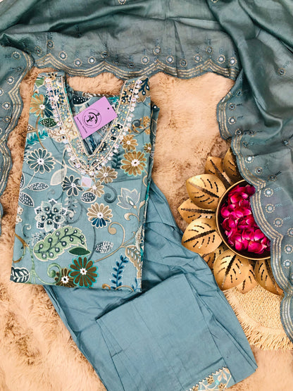 Evergreen Charm Suit Set