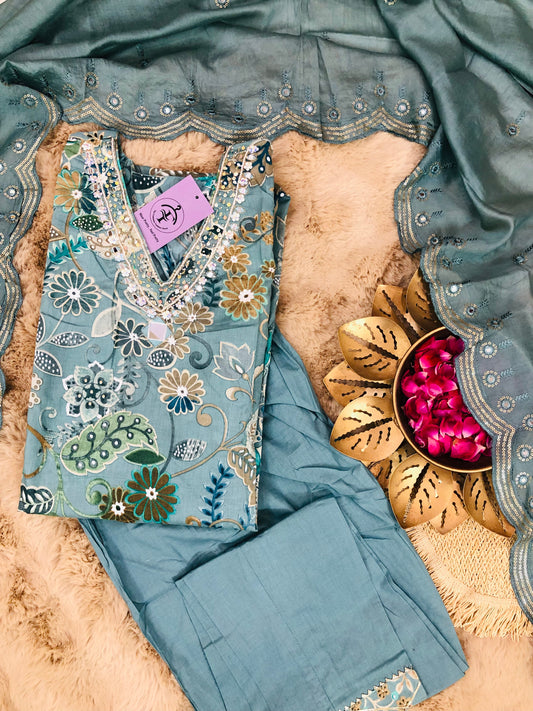 Evergreen Charm Suit Set
