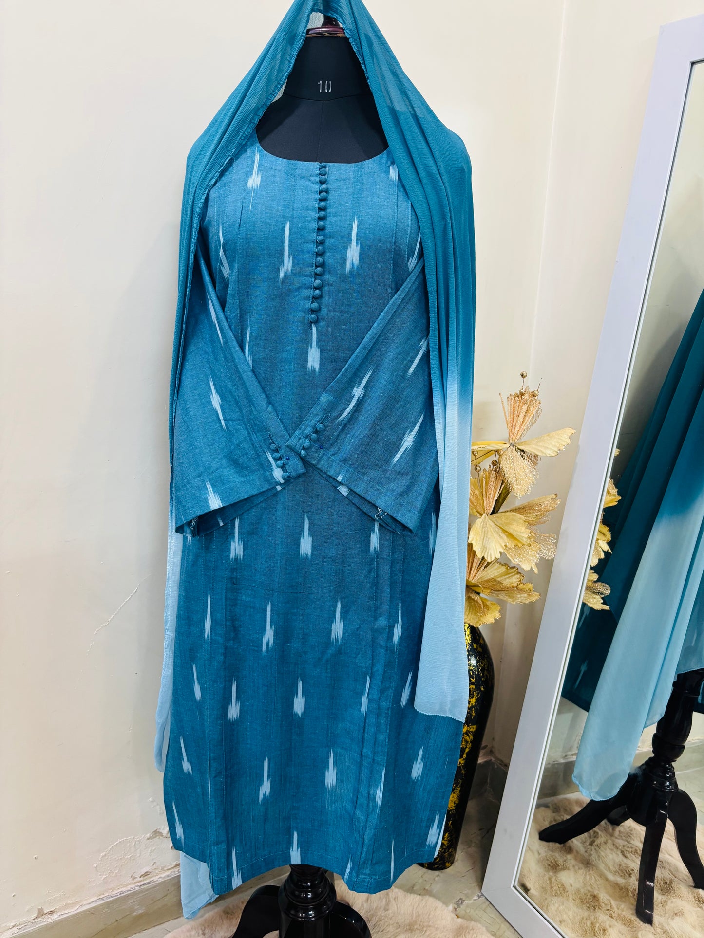 Ruhani Ikat Suit Set