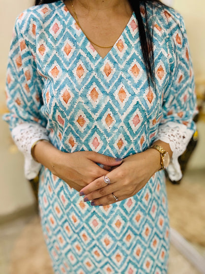 Noor-e-chikan Kurta Set