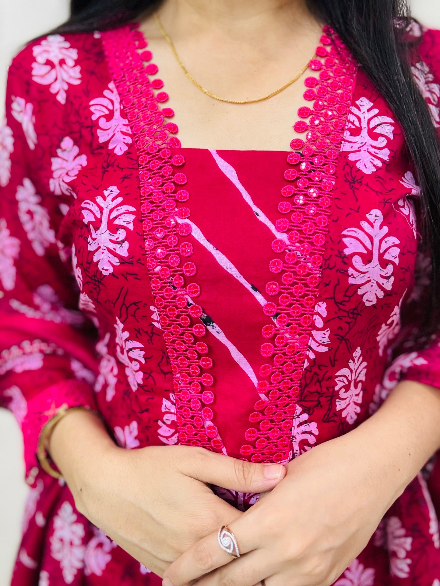 Gulabi Nazakat Suit Set