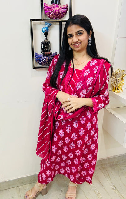 Gulabi Nazakat Suit Set